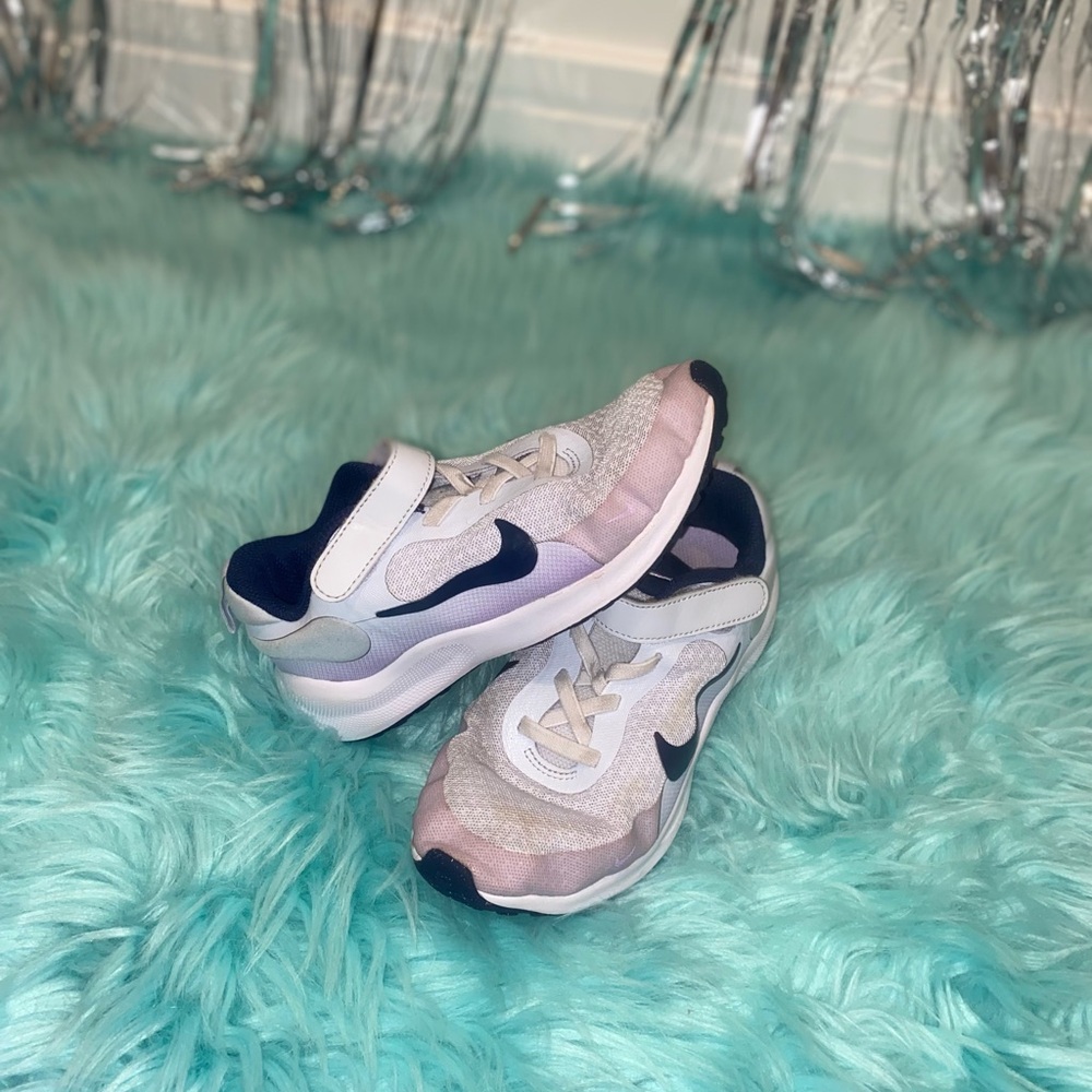 Nike White and Blue Sneakers